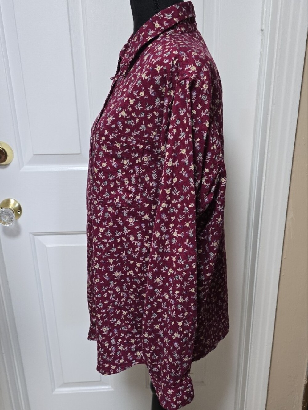Dress Barn Classic Button-Up Shirt in Burgundy Floral Size 18W-20W - Picture 7 of 14